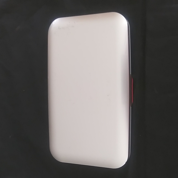 Mary Kay Silver Foundation Compact for bronzer blush - Picture 2 of 5